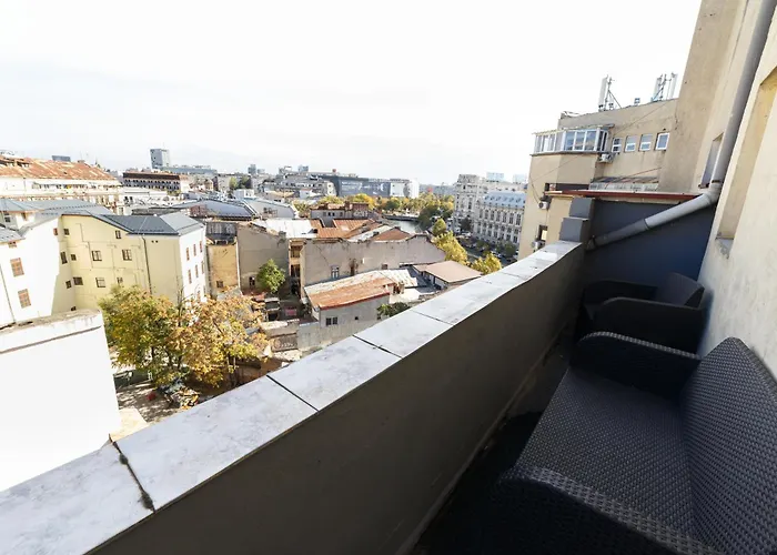 Апартаменти Roof Бухарест